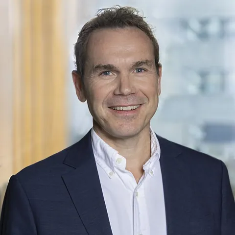 Vanndråper på gresstrå