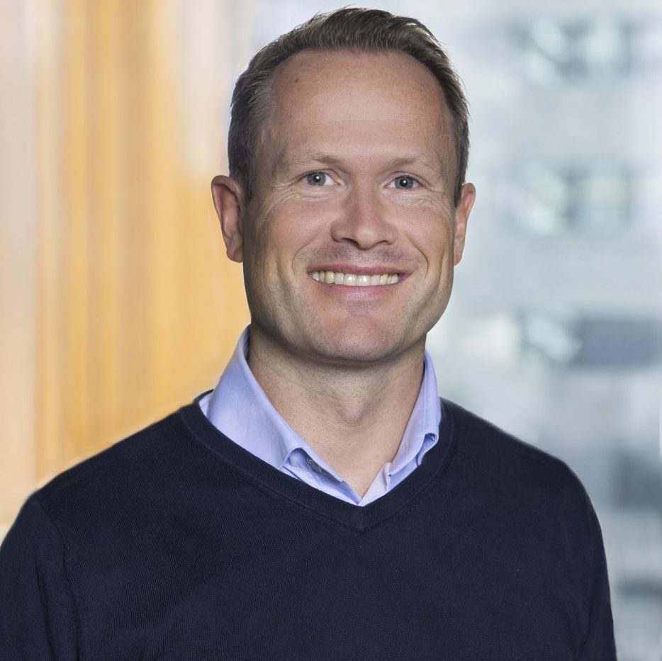 Vanndråper på gresstrå